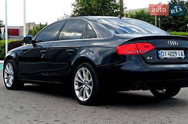 Седан Audi A4 2012 в 