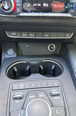 Седан Audi A4 2019 в 