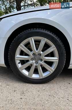 Седан Audi A4 2019 в 