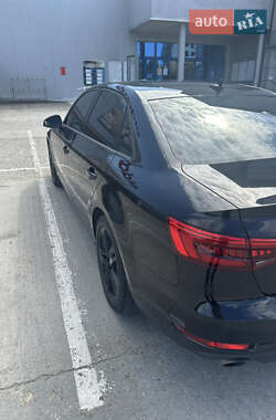 Седан Audi A4 2016 в 
