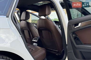 Седан Audi A4 2015 в 