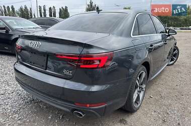Седан Audi A4 2018 в 