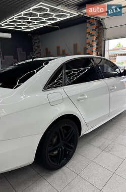 Седан Audi A4 2013 в 