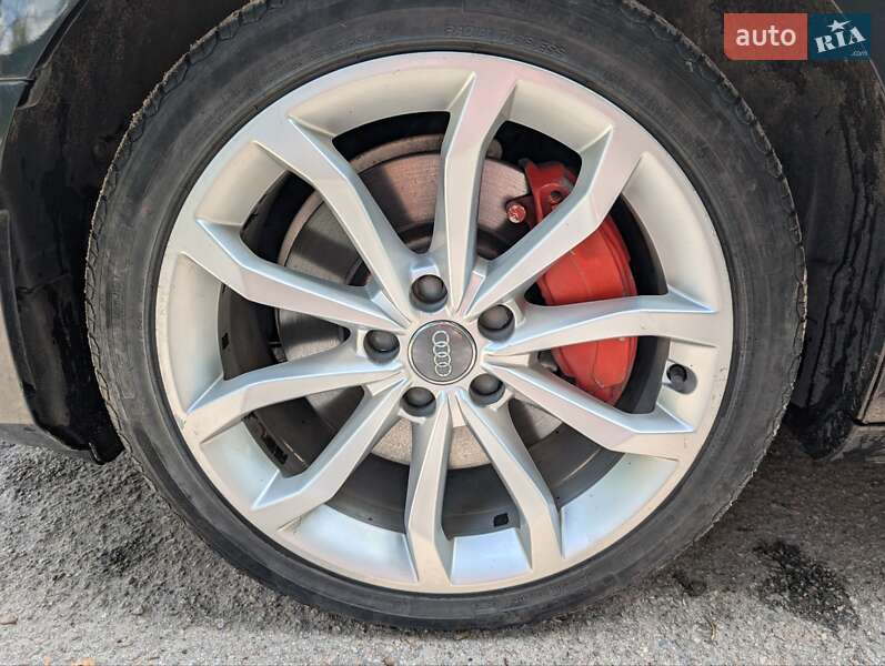 Седан Audi A4 2016 в Сумах