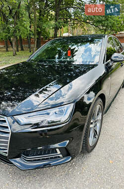 Седан Audi A4 2016 в 