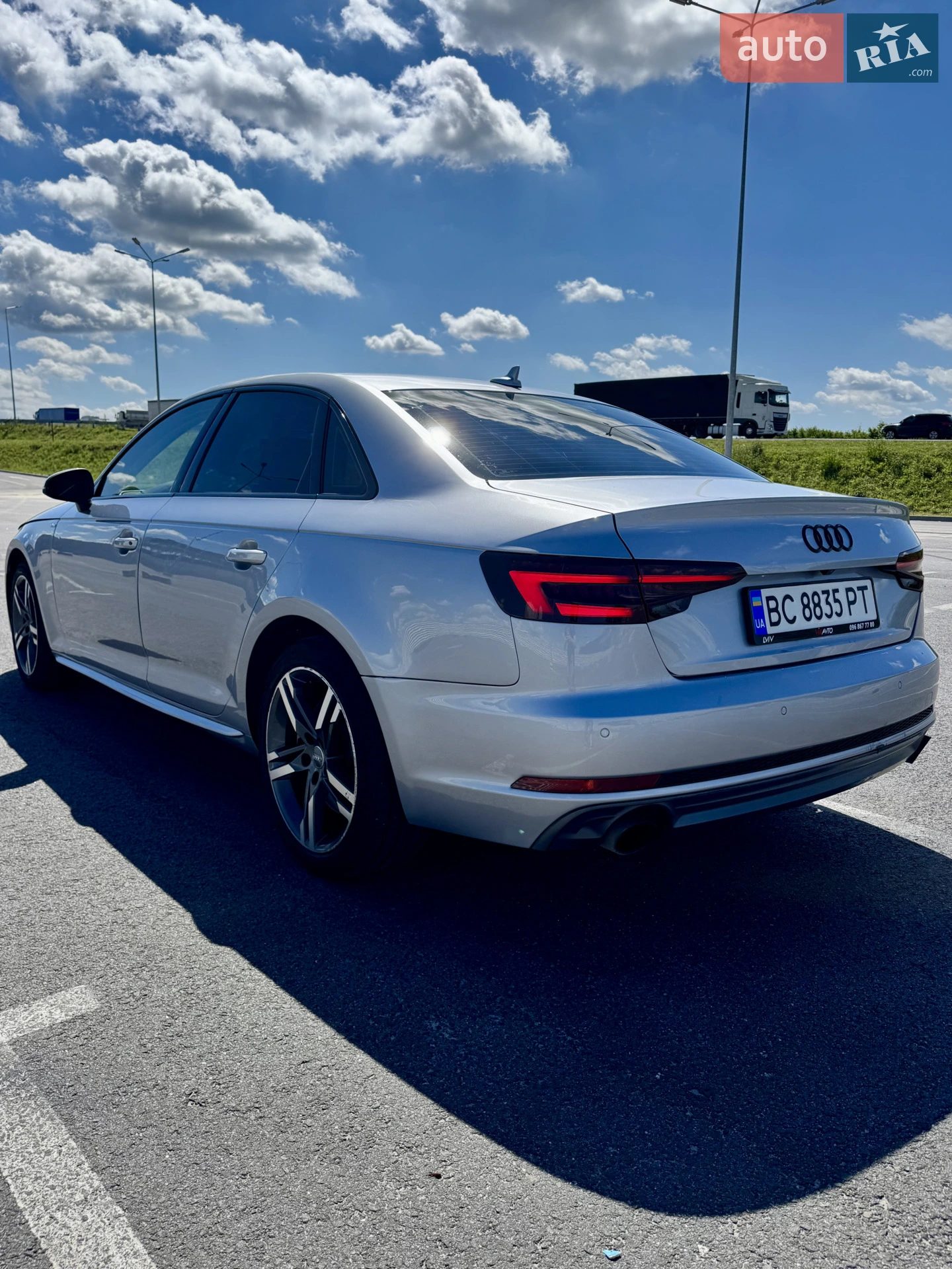 2017 Audi A4 - мініатюра 5