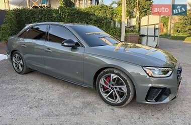 Седан Audi A4 2023 в 