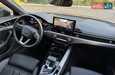 Седан Audi A4 2023 в 