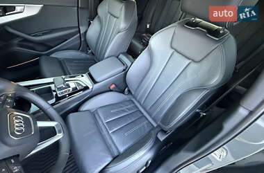 Седан Audi A4 2023 в 