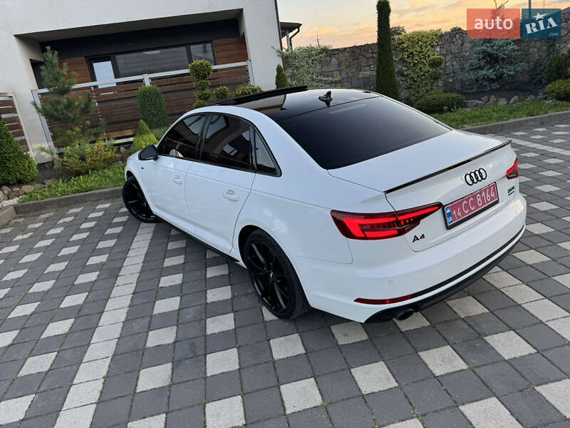 Седан Audi A4 2018 в Стрию