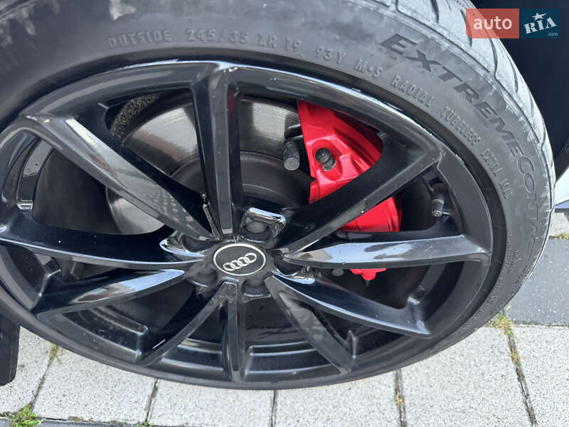 Седан Audi A4 2018 в Стрию