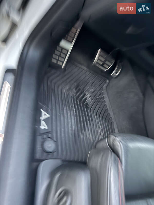 Седан Audi A4 2018 в Стрию
