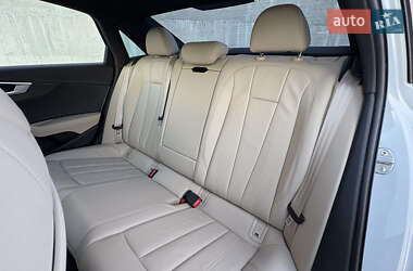 Седан Audi A4 2017 в 