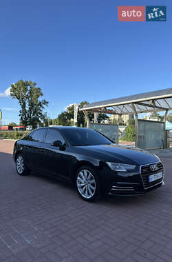 Седан Audi A4 2016 в 