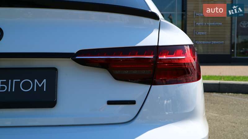 Седан Audi A4 2023 в Киеве