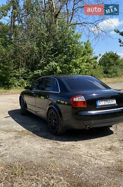 Седан Audi A4 2001 в 