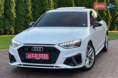 Седан Audi A4 2022 в 