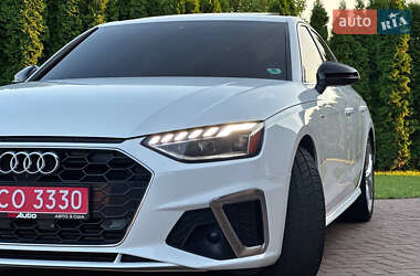 Седан Audi A4 2022 в 