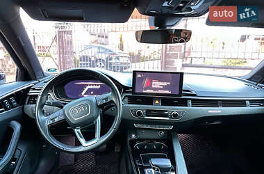 Седан Audi A4 2022 в 