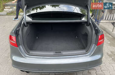 Седан Audi A4 2015 в 