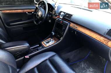 Седан Audi A4 2004 в 