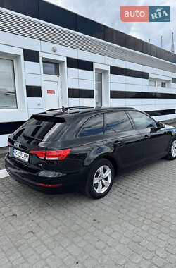 Универсал Audi A4 2016 в 