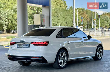 Седан Audi A4 2020 в 