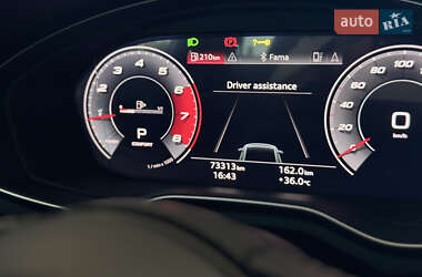 Седан Audi A4 2020 в 