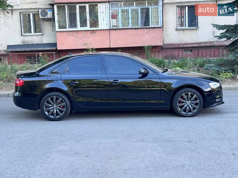 Седан Audi A4 2012 в Запоріжжі