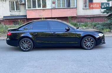 Седан Audi A4 2012 в 