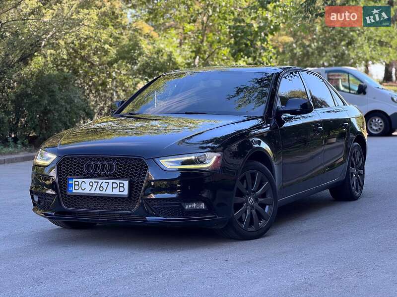 Седан Audi A4 2012 в Запоріжжі