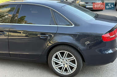 Седан Audi A4 2012 в 