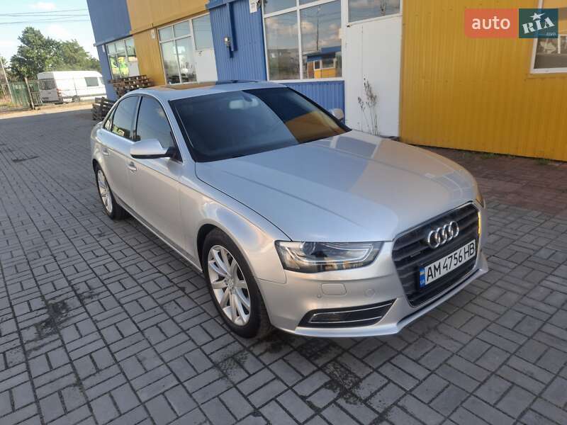 Седан Audi A4 2013 в Житомире