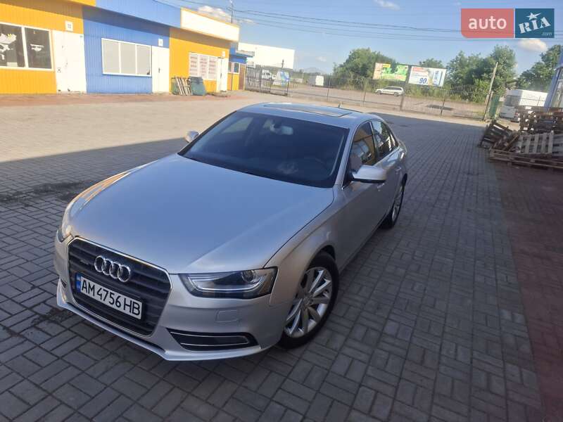 Седан Audi A4 2013 в Житомире