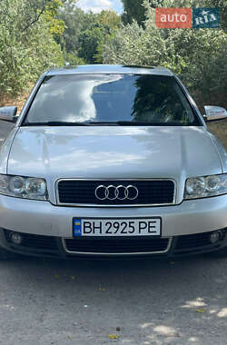 Седан Audi A4 2001 в Вилкове