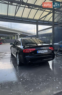 Седан Audi A4 2013 в 