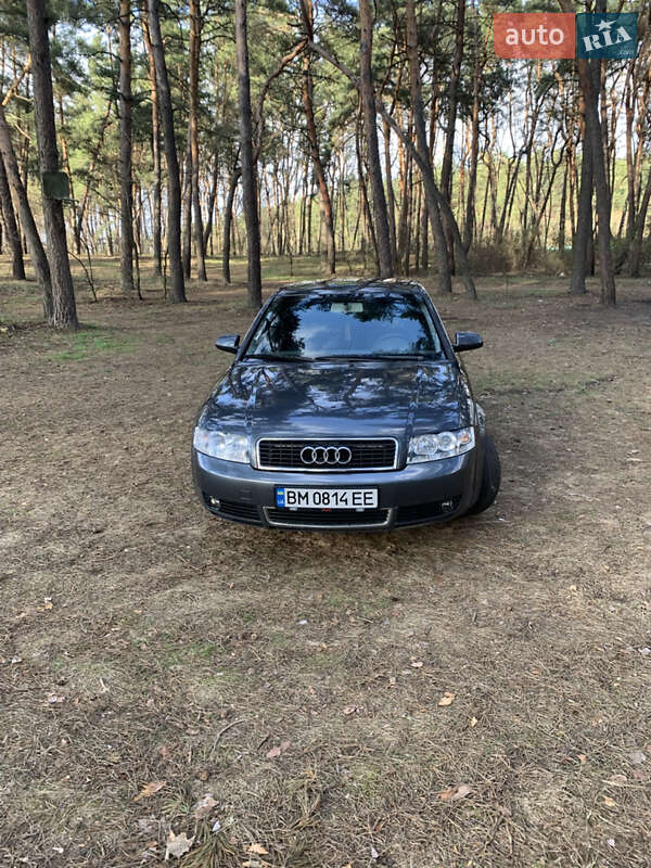 Седан Audi A4 2003 в Тростянці