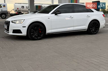 Седан Audi A4 2016 в 