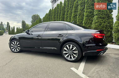 Седан Audi A4 2019 в 