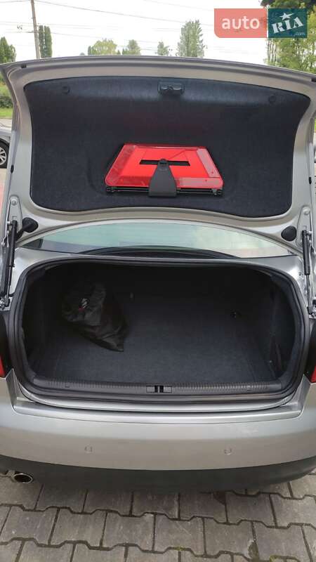 Седан Audi A4 2002 в Тернополе