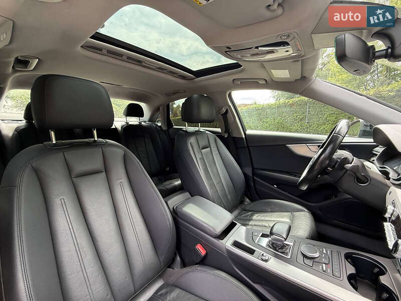 Седан Audi A4 2016 в Киеве