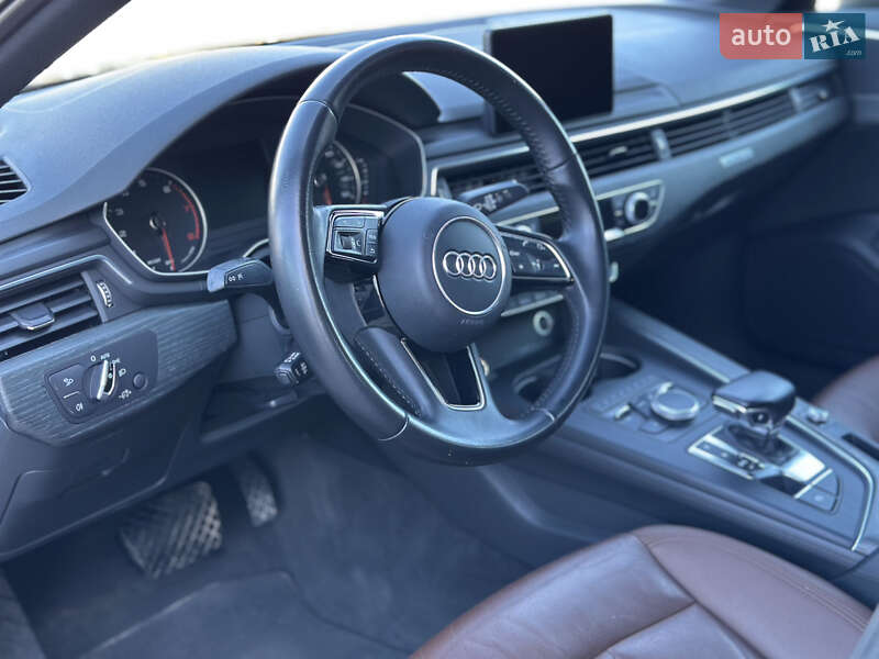 Седан Audi A4 2017 в Луцке
