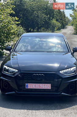 Седан Audi A4 2022 в 
