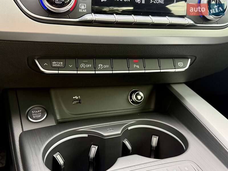Седан Audi A4 2018 в Харькове