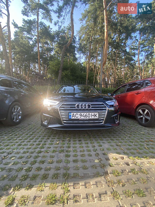 Універсал Audi A4 2018 в Києві