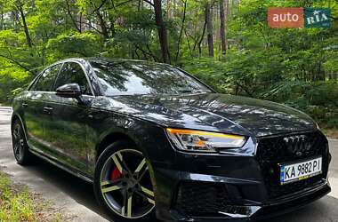 Седан Audi A4 2017 в 