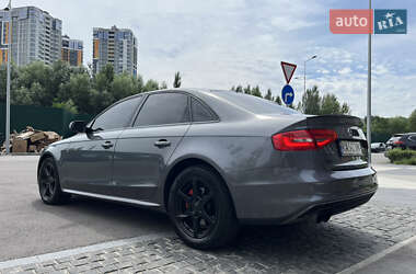 Седан Audi A4 2014 в 