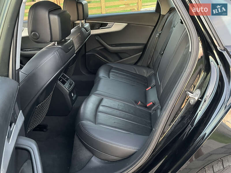 Седан Audi A4 2017 в Луцке