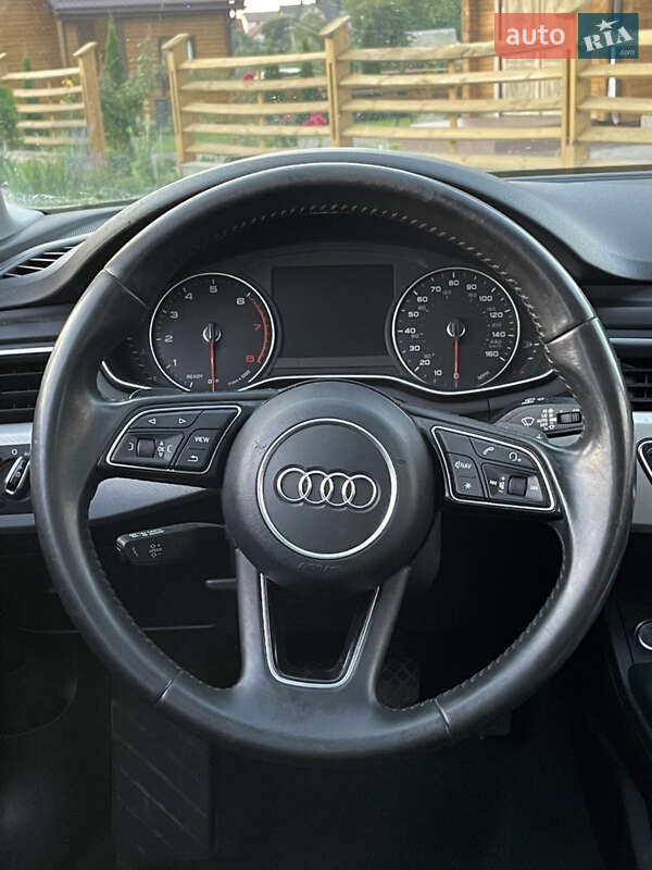 Седан Audi A4 2017 в Луцке