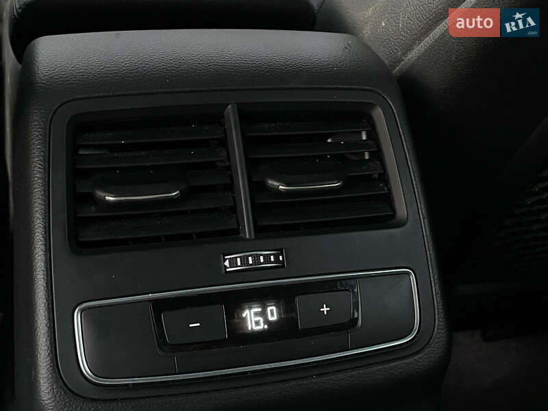 Седан Audi A4 2017 в Луцке